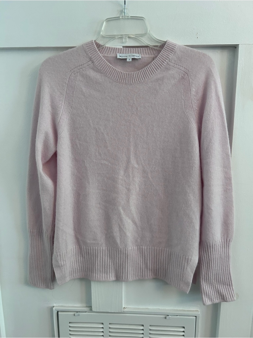 White and Warren light pink cashmere size slit crew neck sweater small